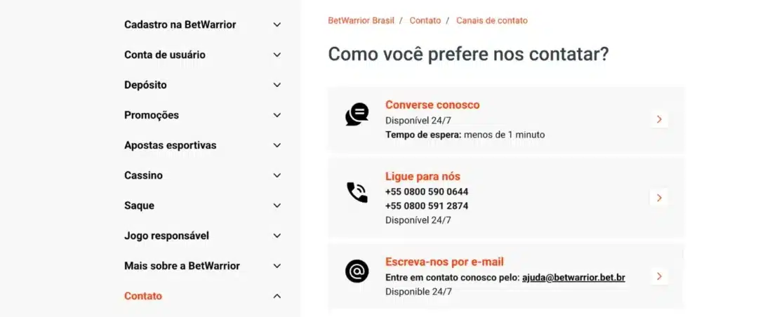 Página de canais de atendimento da BetWarrior com chat, telefone e e-mail